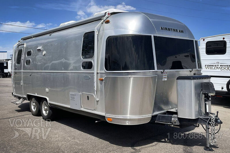Airstream Flying Cloud 25FBT 