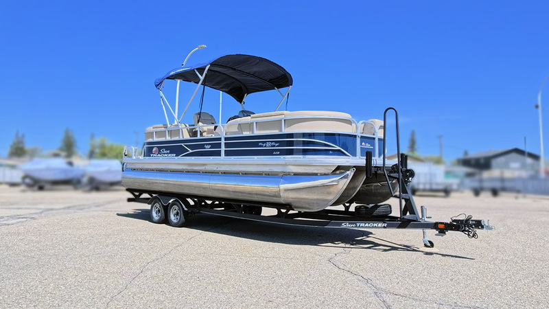 Sun Tracker  Party  Barge 22 XP3
